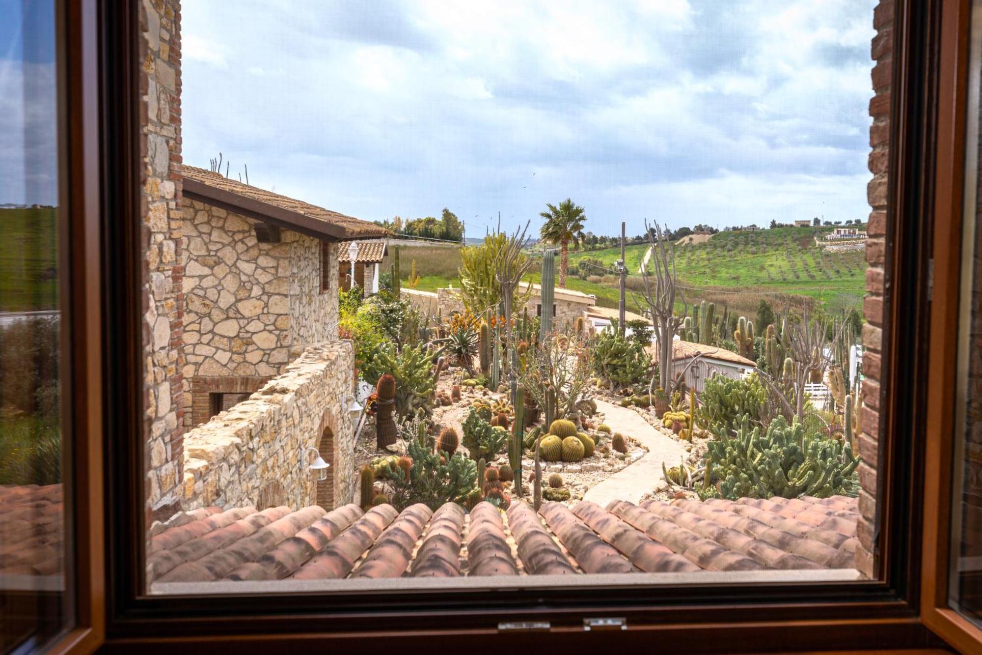 Relais Garden Cactus B&B Favara Exterior photo
